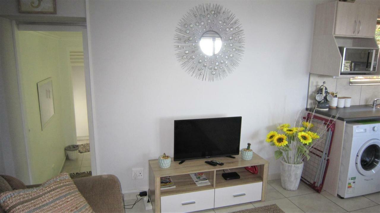 See Rus Self Catering Unit In Westbrook Kzn Private Neat And Cosy ภายนอก รูปภาพ